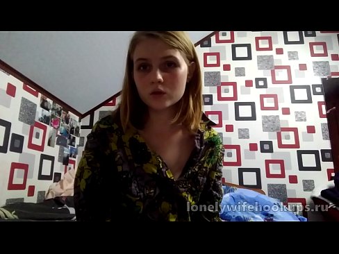 ❤️ Rusiyadan olan gənc sarışın tələbə daha böyük sikləri xoşlayır. Porno az.porngifer.ru